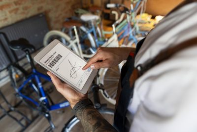 integrating-barcode-rfid-and-iot-into-industrial-automation-solutions